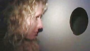 Mama in Strumpfhosen deutsche reife porno wölbt sich über