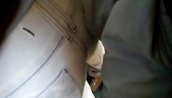 Echtes nackte reife deutsche frauen Mädchen Upskirt im Club-Video Nr. 8 vom Club-Upskirt
