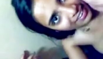 Mädchen küsst Pornostar und reife german porn lässt sie Muschi lecken