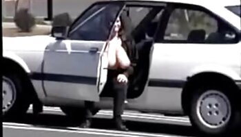Die arme kleine Sally nackte reife deutsche frauen Squirt bekommt ihre Teenie-Ausreißer-Muschi bestraft