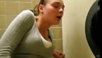 Teen Mallory trampt zu einem perversen Typen, während sie Sex sex mit reifer deutschen für eine Fahrt bezahlt